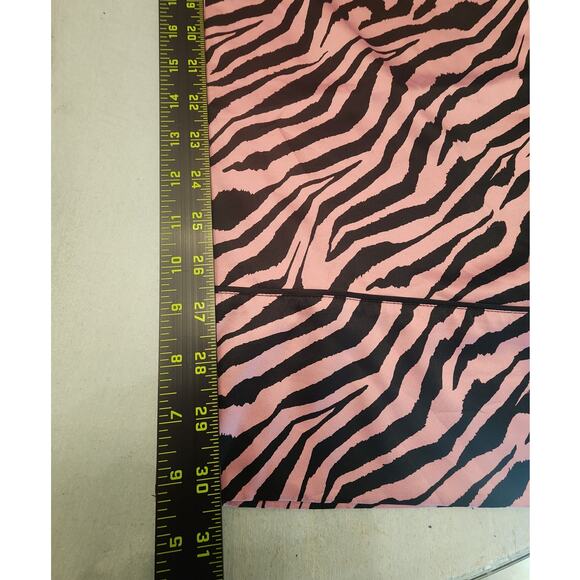 Victoria's Secret Women's Pajamas Pants SZ Medium Zebra Stripes Sateen - Picture 6 of 6